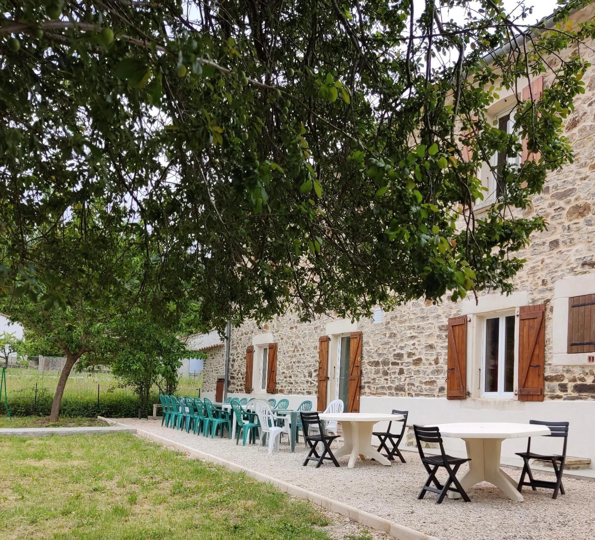 Les cigales location chambres en ardeche à Grospierres Exterior foto