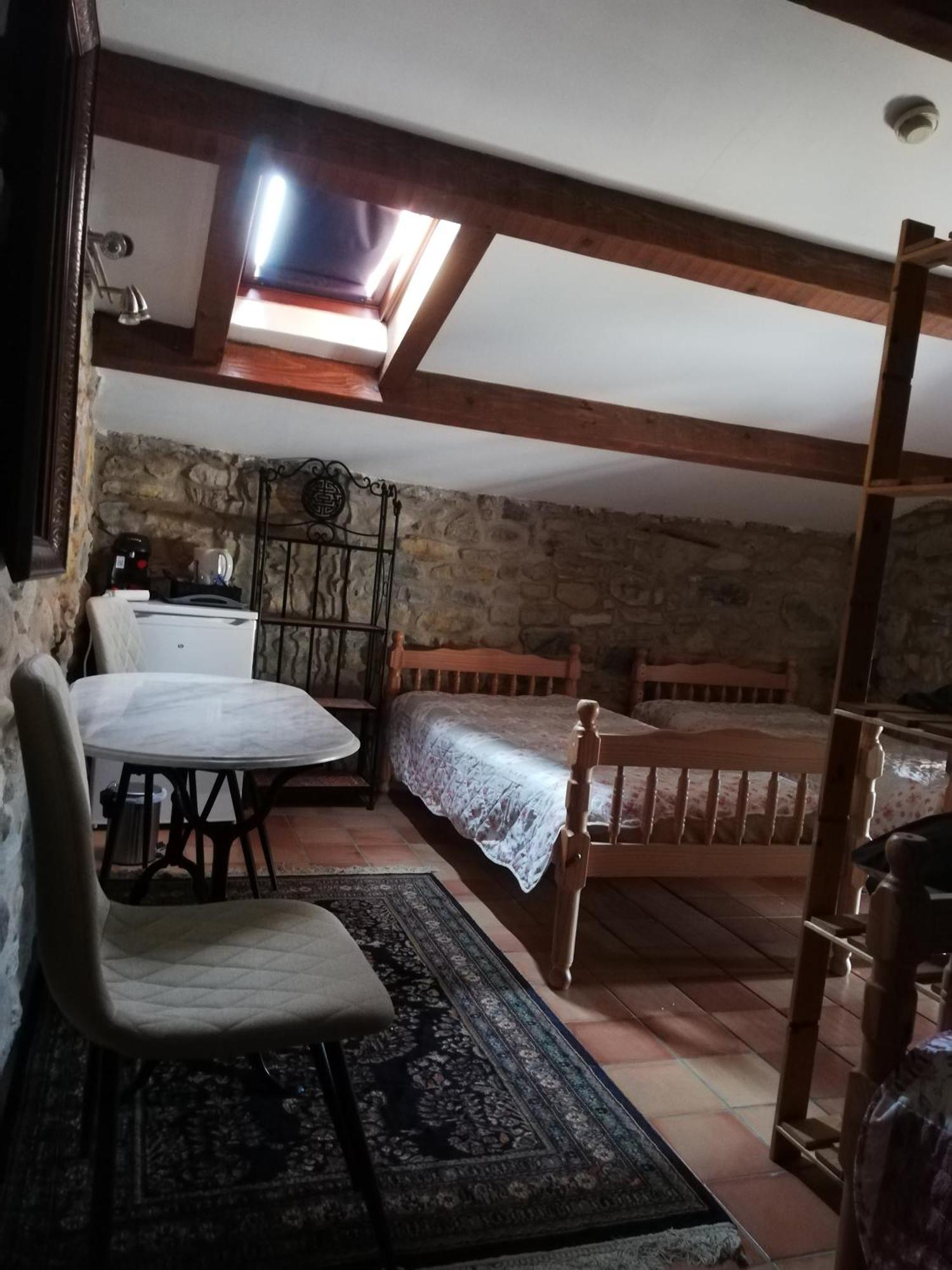 Les cigales location chambres en ardeche à Grospierres Exterior foto